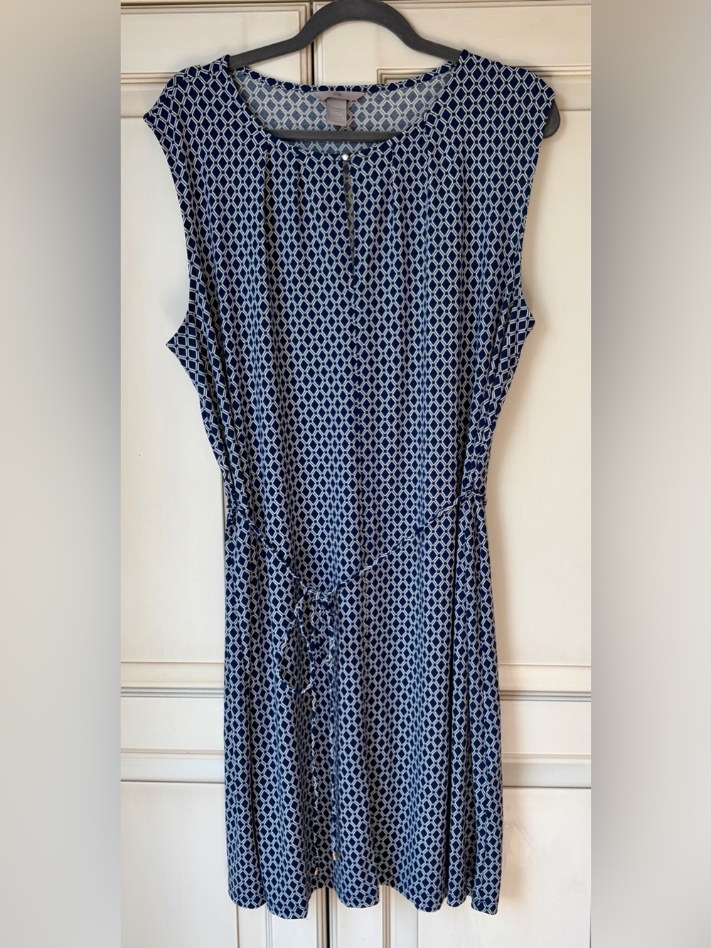 🍎 H&M Navy and White Sleeveless Tie-Waist Dress. Large.